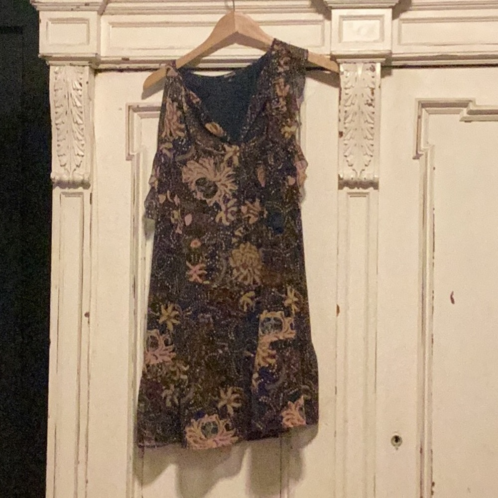 Brown floral Pettit dress.